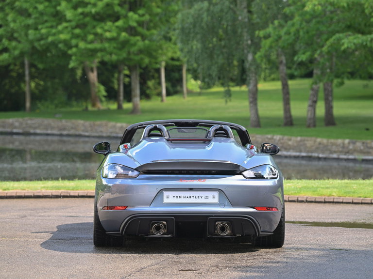 Porsche 718 Spyder RS