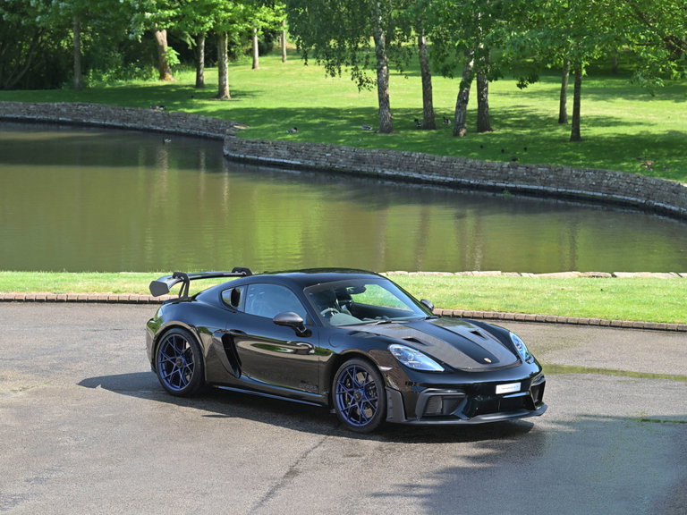 Porsche 718 Cayman GT4 RS