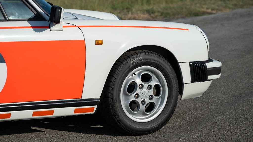 Porsche 911 Carrera 3.2