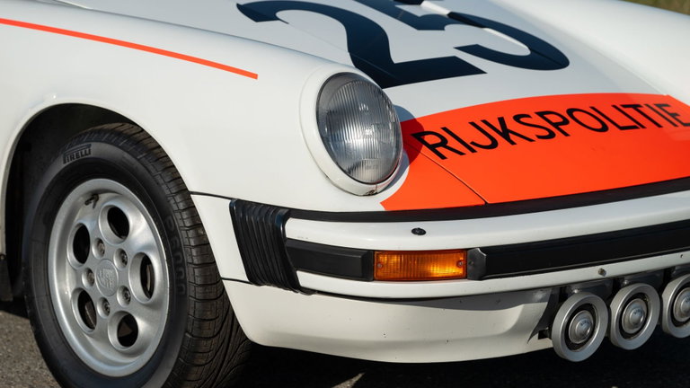 Porsche 911 Carrera 3.2