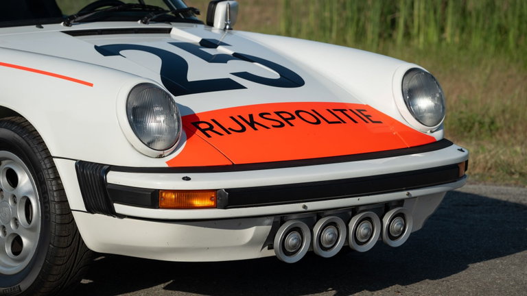 Porsche 911 Carrera 3.2