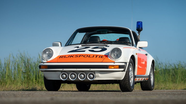 Porsche 911 Carrera 3.2