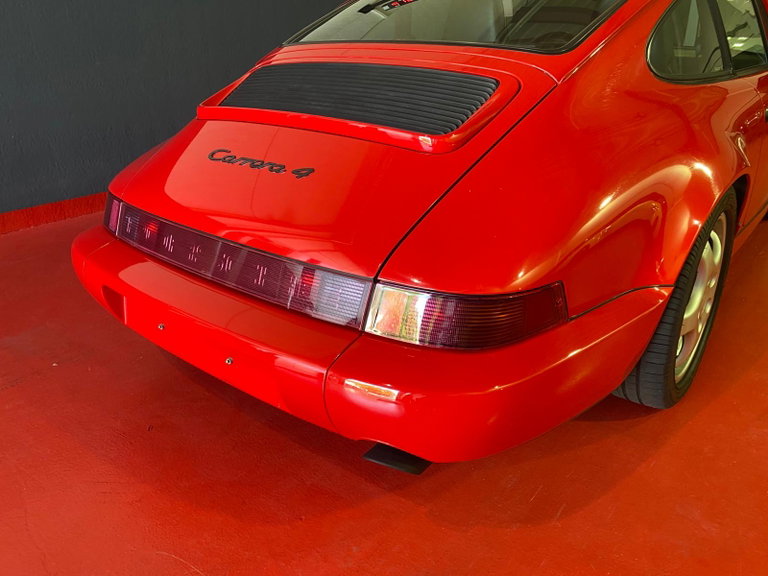 Porsche 964 Carrera 4