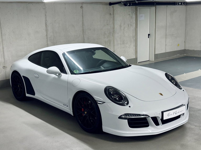 Porsche 991 Carrera GTS