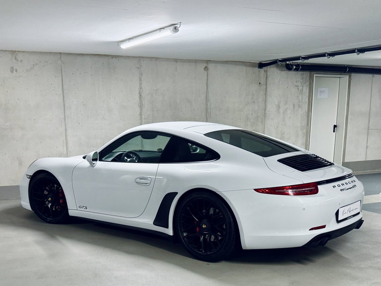 Porsche 991 Carrera GTS