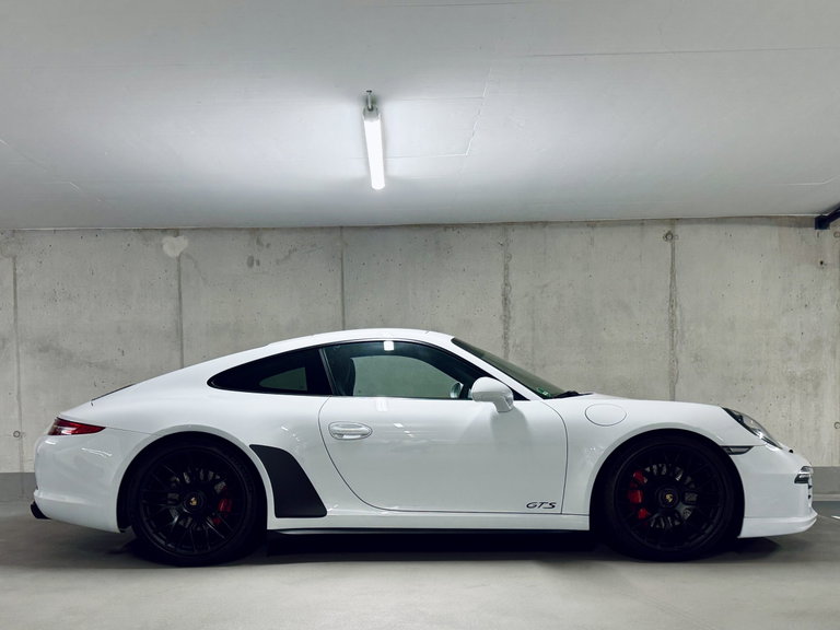 Porsche 991 Carrera GTS