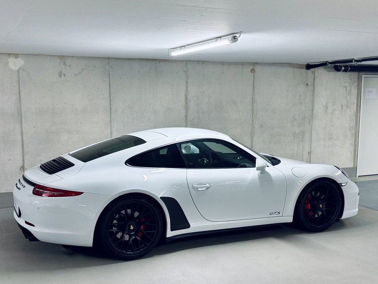 Porsche 991 Carrera GTS