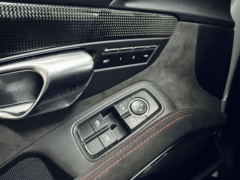 Porsche 991 Carrera GTS