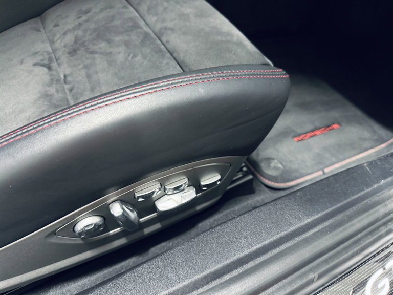 Porsche 991 Carrera GTS