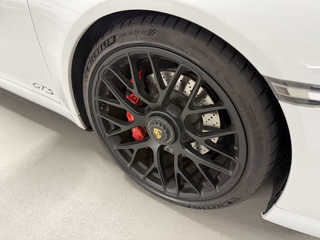 Porsche 991 Carrera GTS