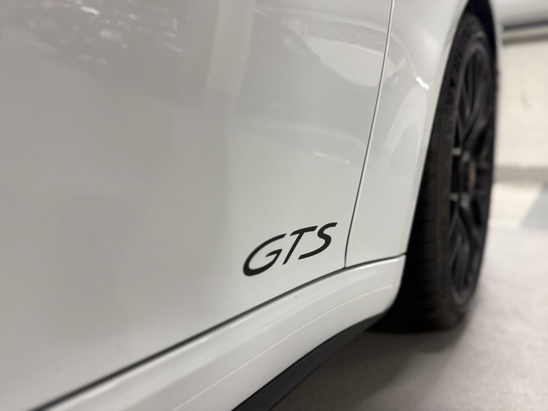 Porsche 991 Carrera GTS