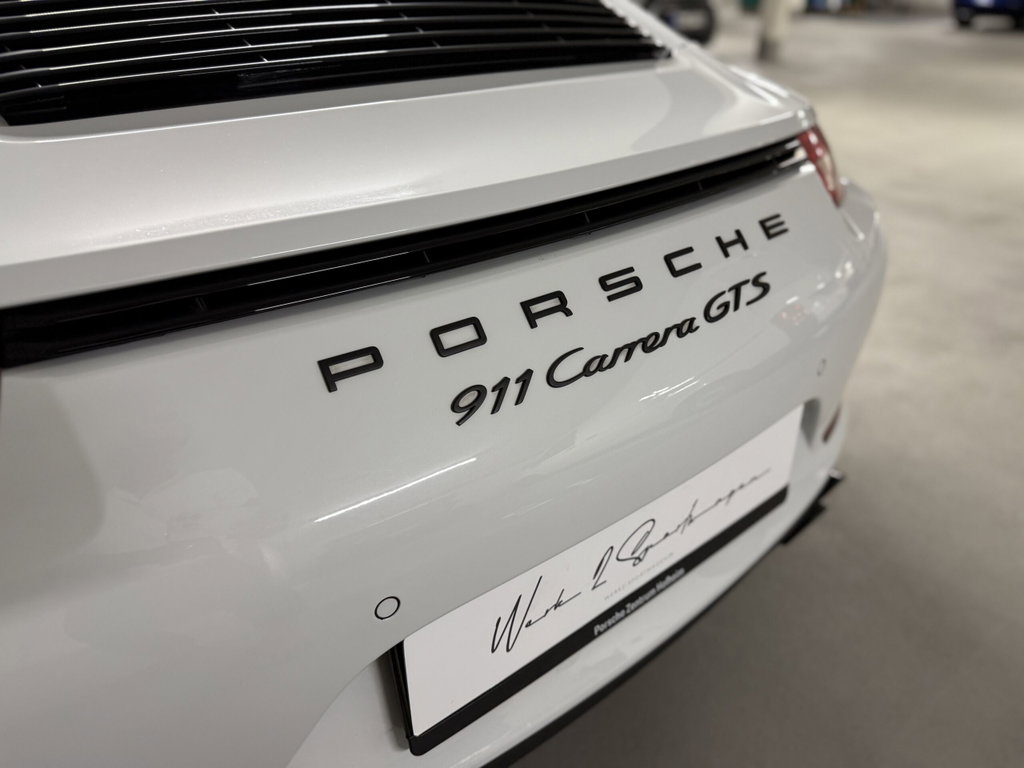 Porsche 991 Carrera GTS