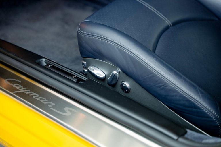 Porsche 987 Cayman S