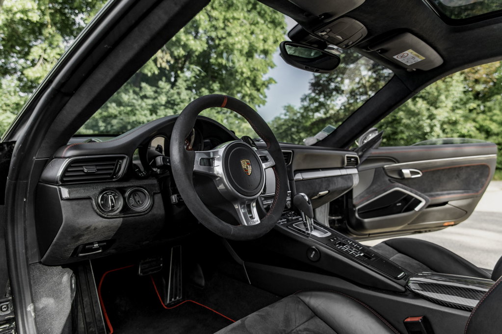 Porsche 991 Carrera GTS