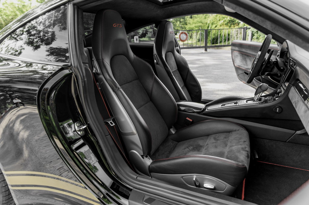 Porsche 991 Carrera GTS