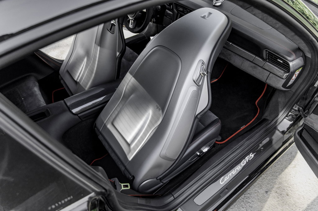 Porsche 991 Carrera GTS