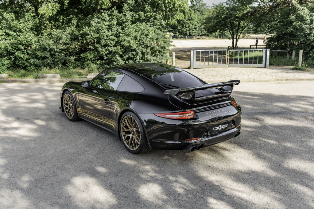 Porsche 991 Carrera GTS
