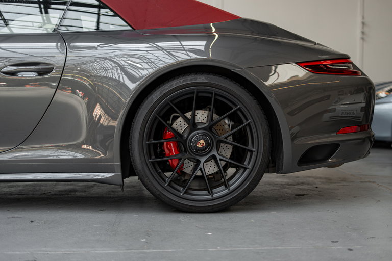 Porsche 991.2 Carrera GTS