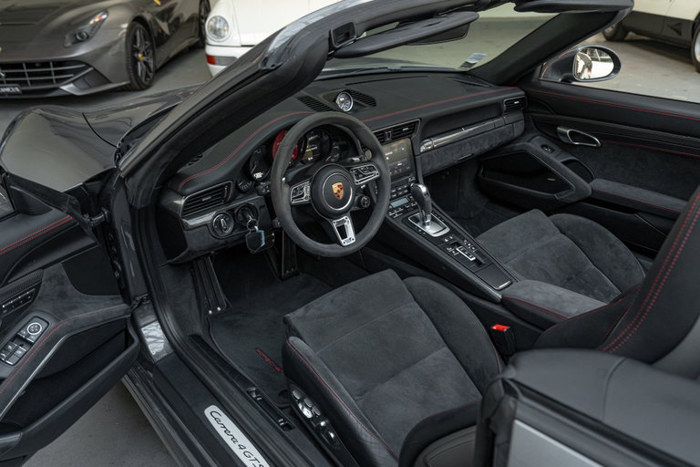 Porsche 991.2 Carrera GTS