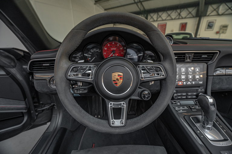 Porsche 991.2 Carrera GTS
