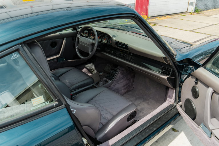 Porsche 964 Carrera 4