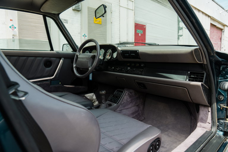 Porsche 964 Carrera 4