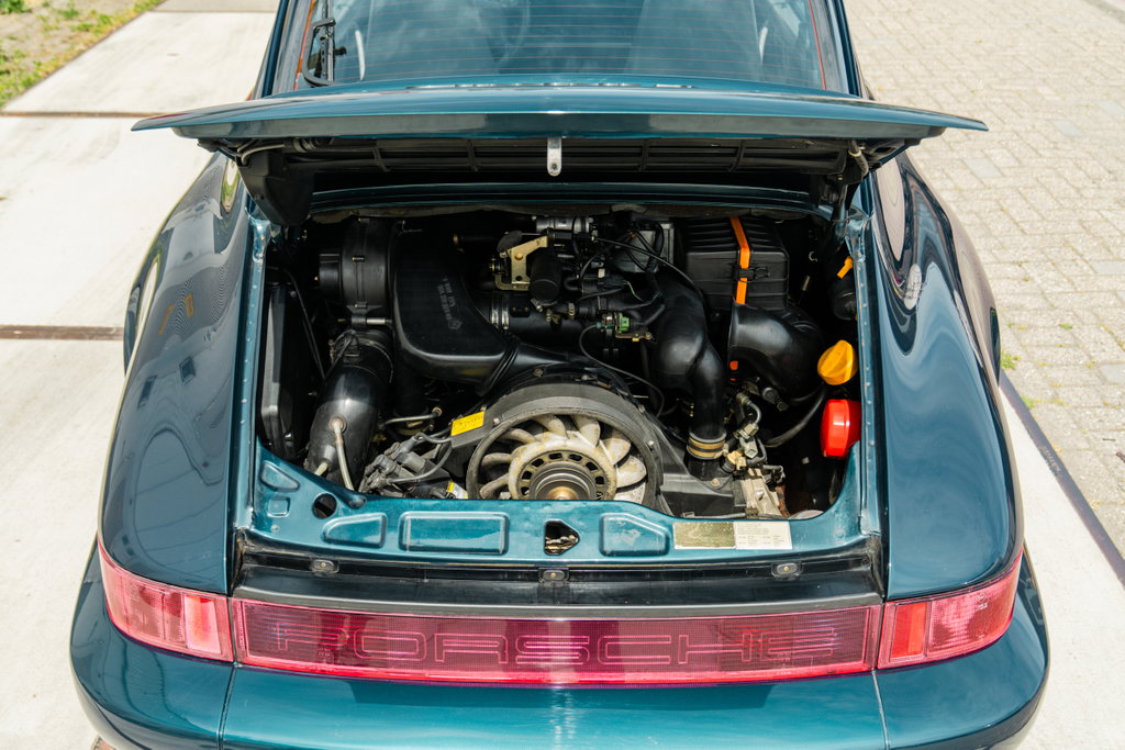 Porsche 964 Carrera 4
