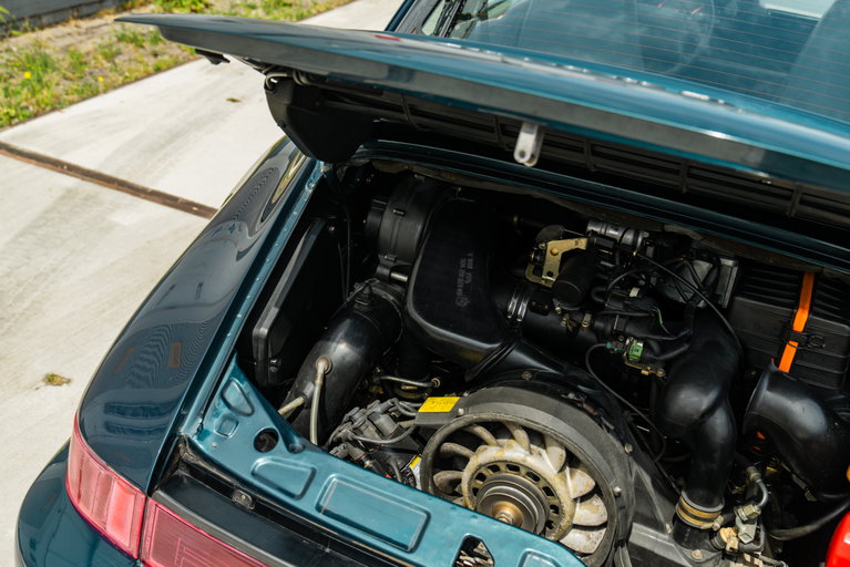 Porsche 964 Carrera 4