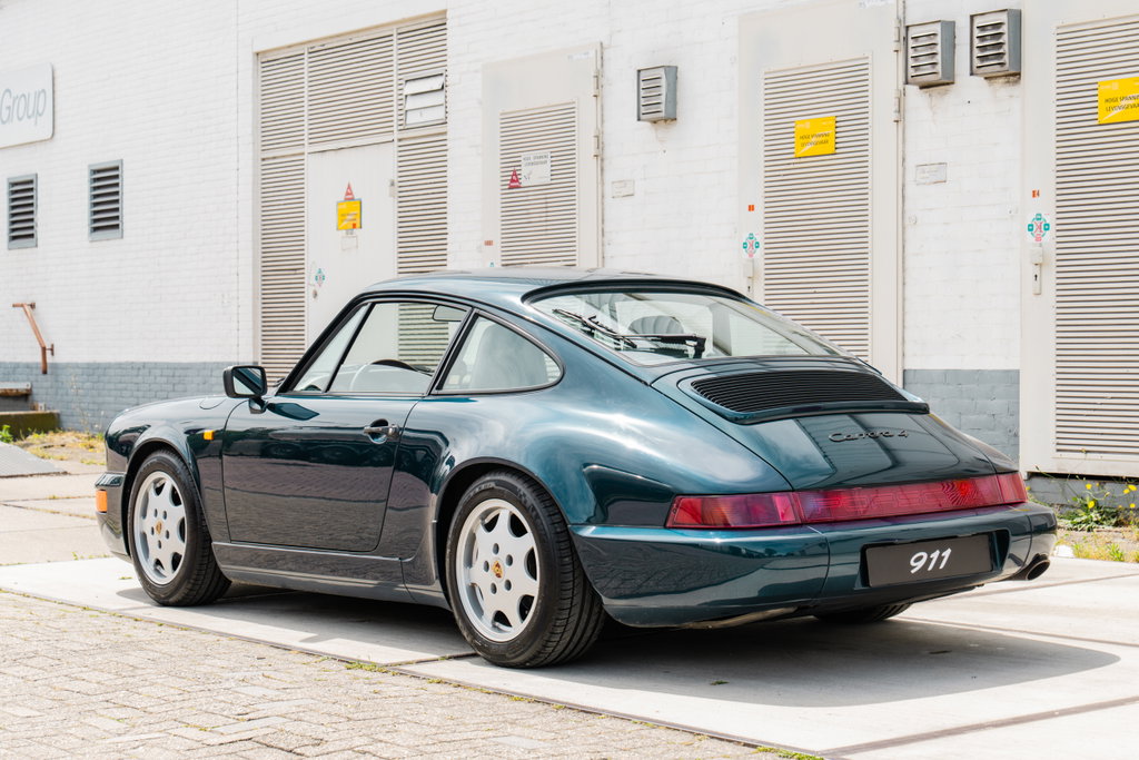 Porsche 964 Carrera 4