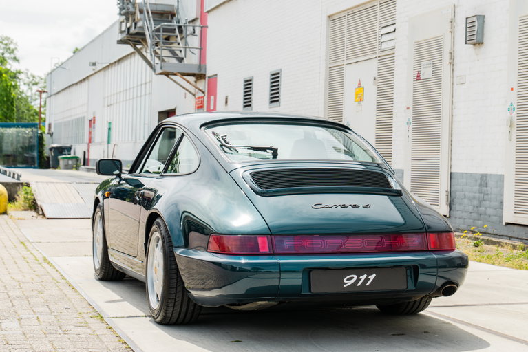 Porsche 964 Carrera 4