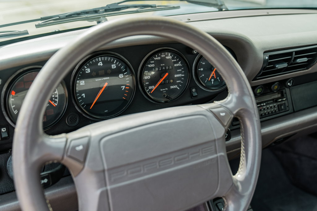Porsche 964 Carrera 4