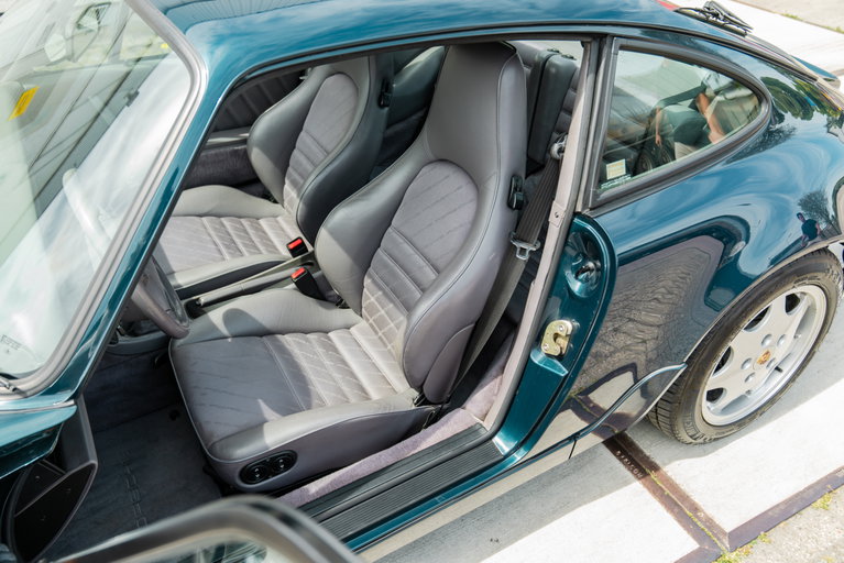 Porsche 964 Carrera 4