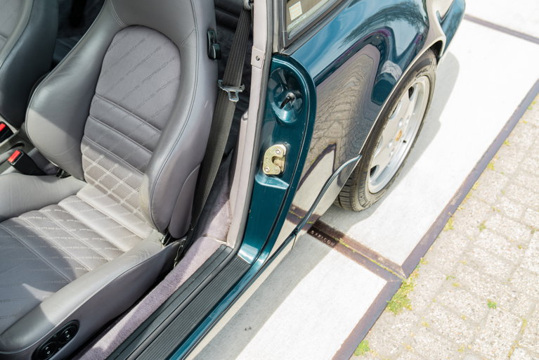 Porsche 964 Carrera 4