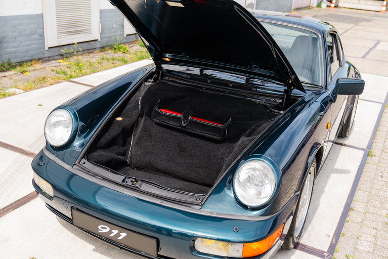 Porsche 964 Carrera 4