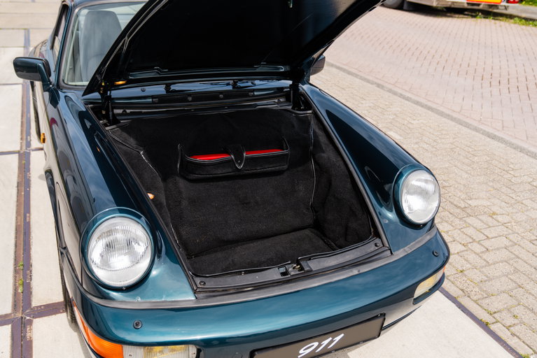 Porsche 964 Carrera 4