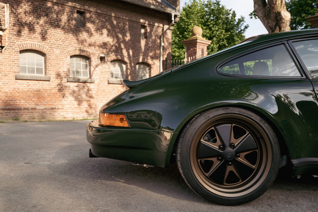 Porsche 911 Backdate