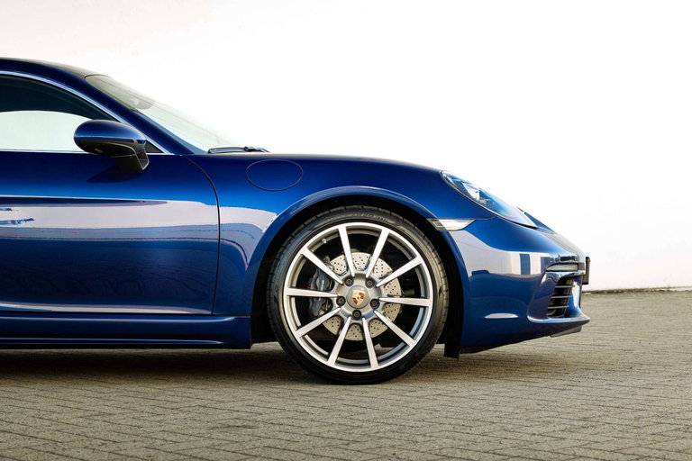 Porsche 718 Cayman