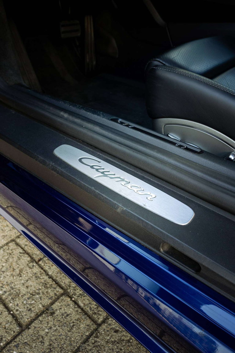 Porsche 718 Cayman