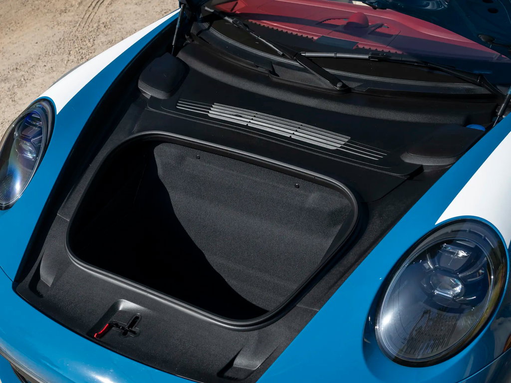 Porsche 992 Heritage Design Edition