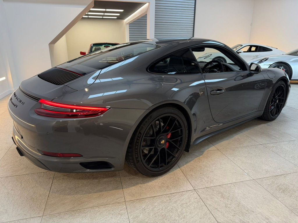 Porsche 991.2 Carrera GTS