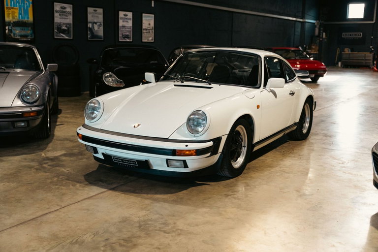 Porsche 911 Carrera 3.2