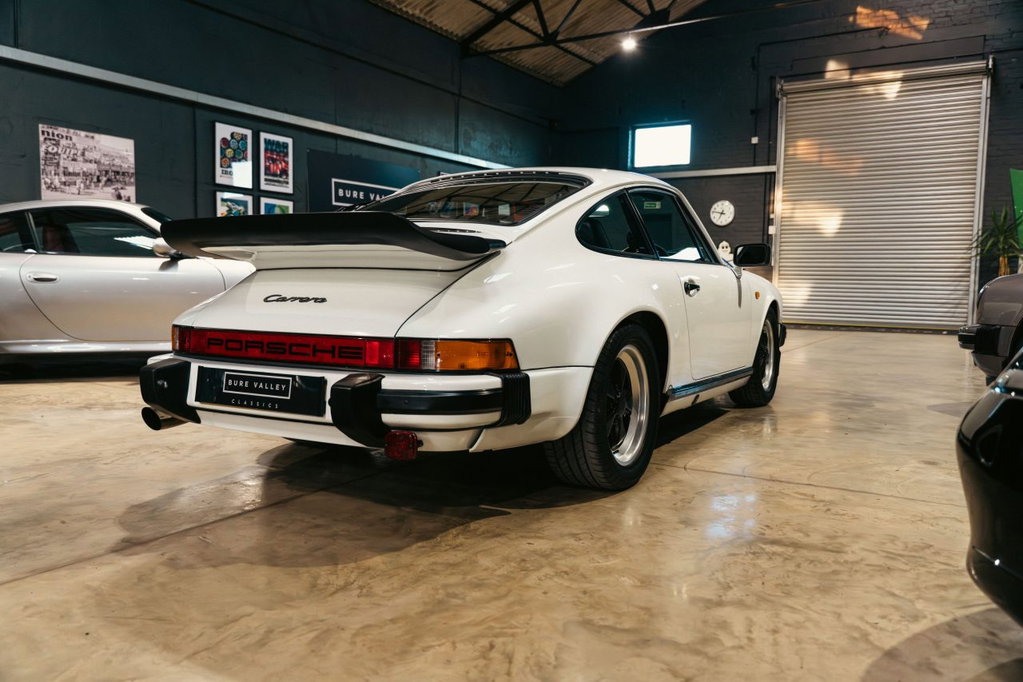 Porsche 911 Carrera 3.2