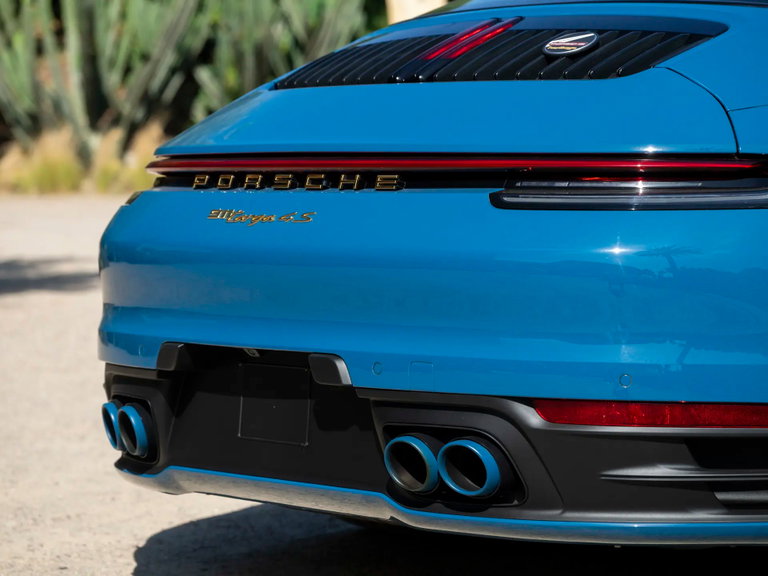 Porsche 992 Heritage Design Edition
