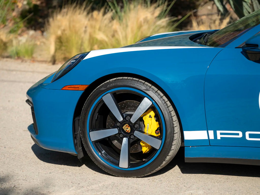 Porsche 992 Heritage Design Edition