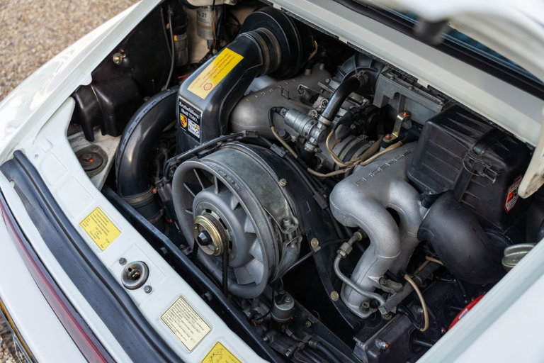 Porsche 911 Carrera 3.2