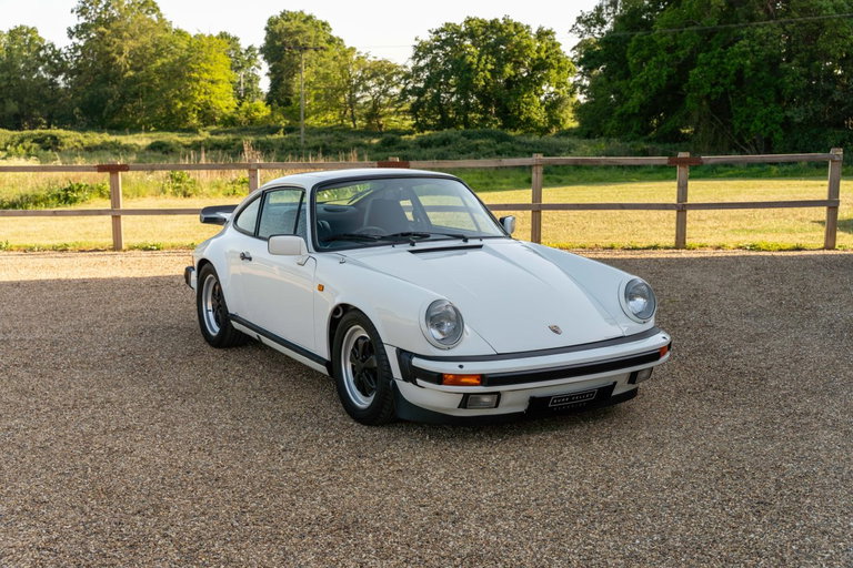 Porsche 911 Carrera 3.2