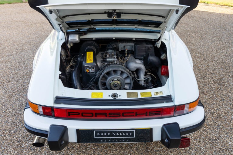 Porsche 911 Carrera 3.2