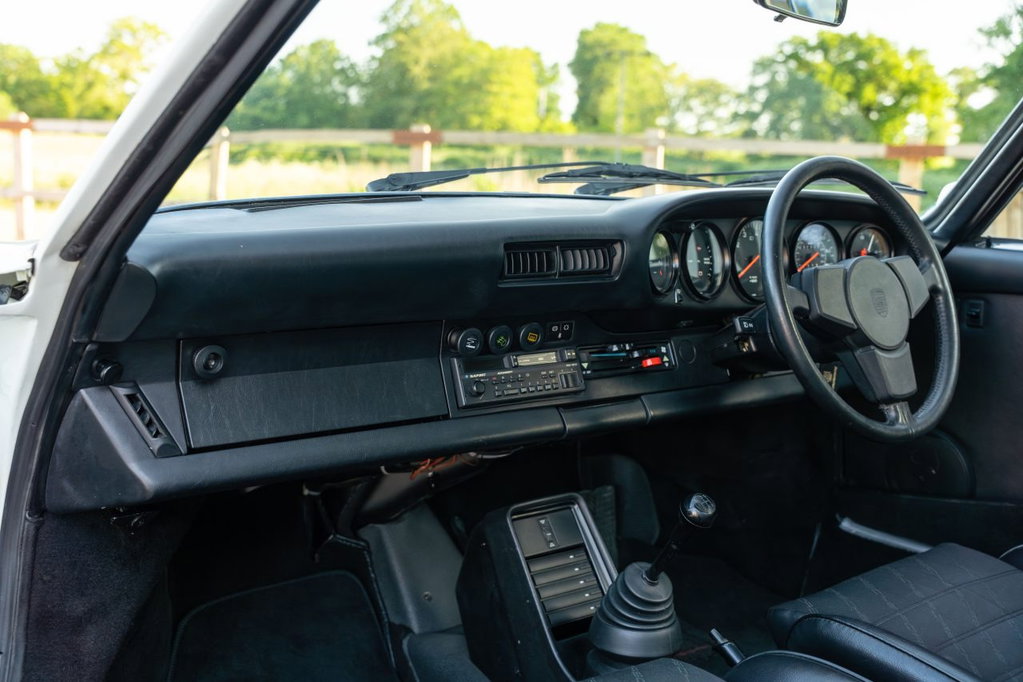 Porsche 911 Carrera 3.2