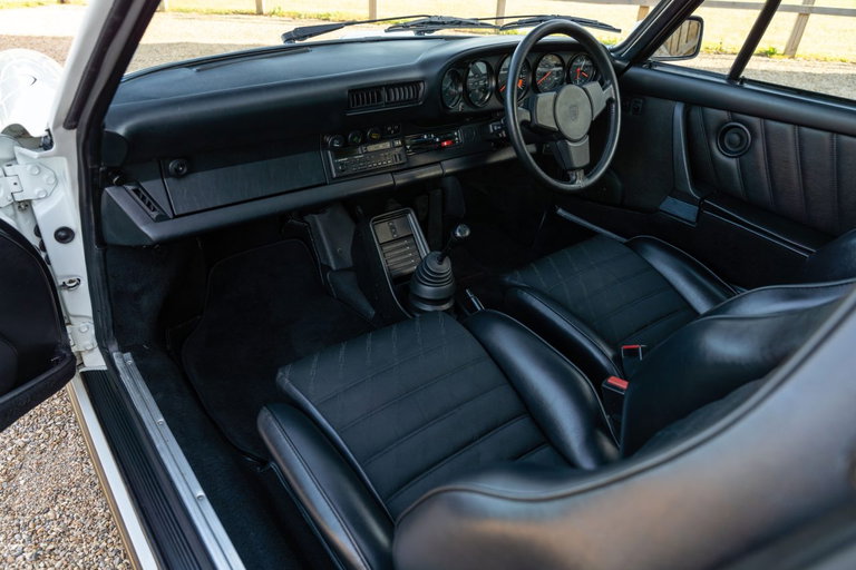 Porsche 911 Carrera 3.2