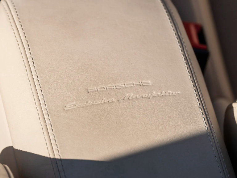 Porsche 992 Heritage Design Edition
